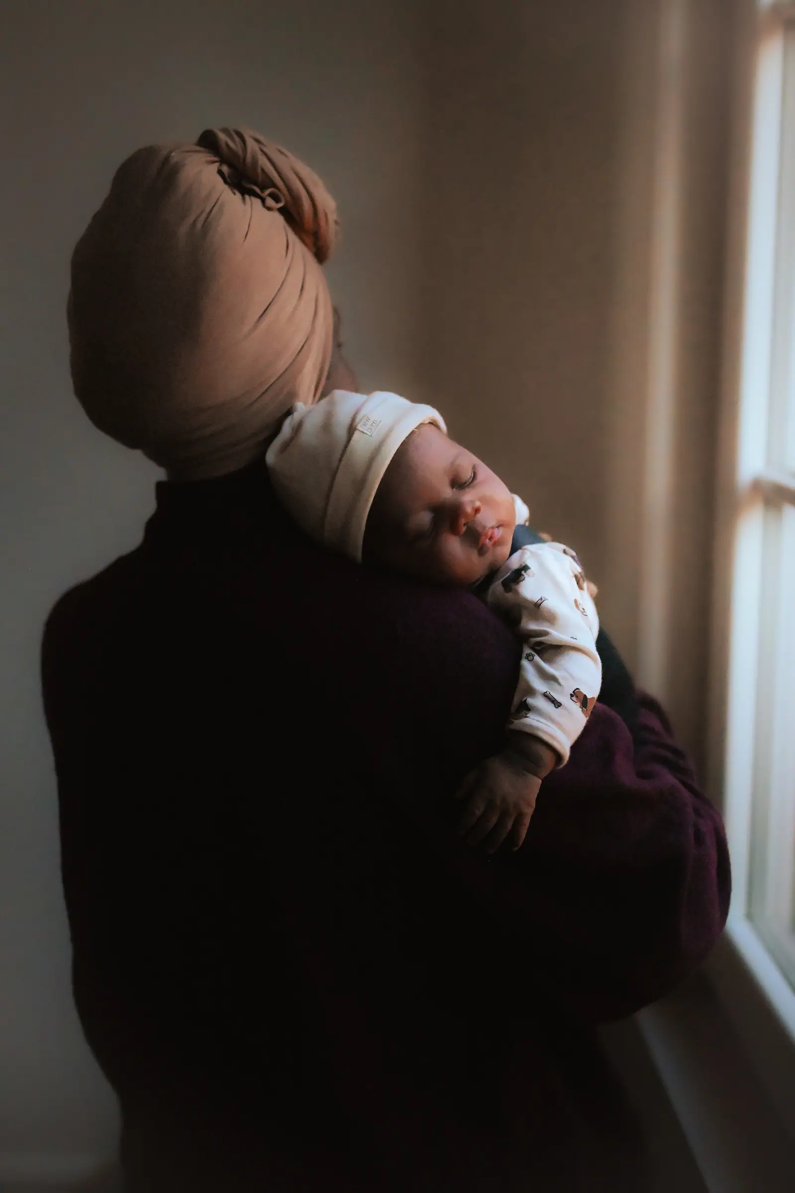 Family & Newborn, frame 9